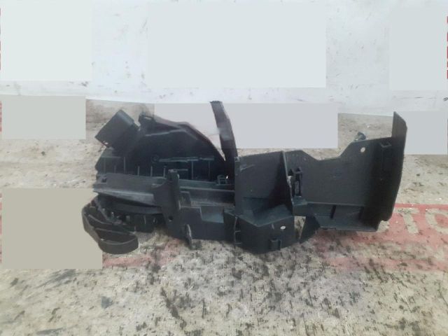 bontott FORD FOCUS III Bal első Ajtózár