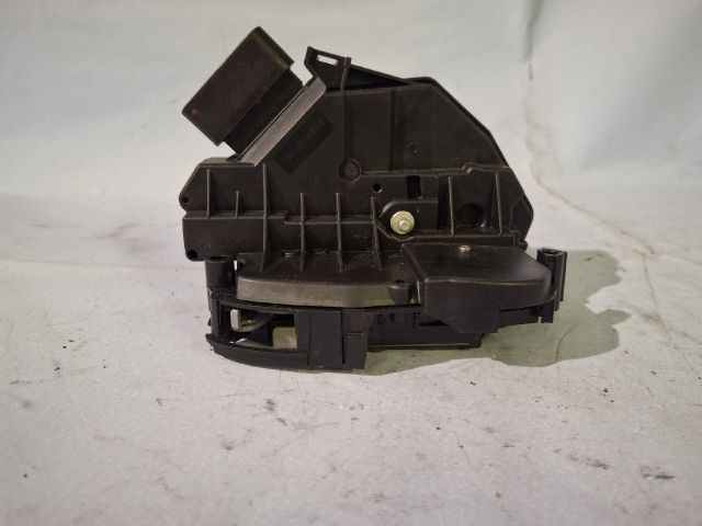 bontott FORD FOCUS III Bal első Ajtózár