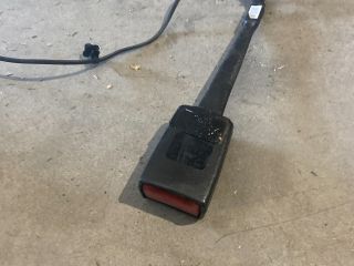 bontott FORD FOCUS III Bal első Biztonsági Öv Csat