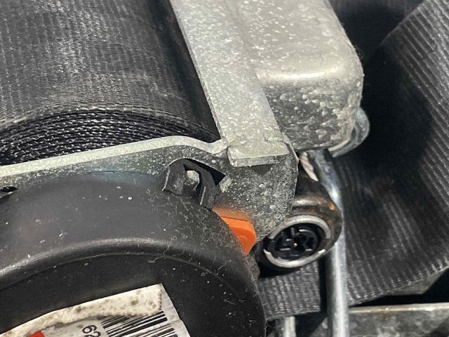 bontott FORD FOCUS III Bal első Biztonsági Öv