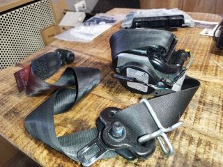 bontott FORD FOCUS III Bal első Biztonsági Öv