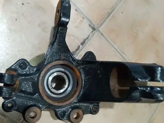 bontott FORD FOCUS III Bal első Csonkállvány