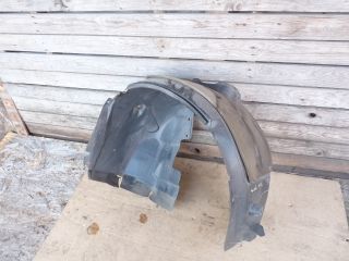 bontott FORD FOCUS III Bal első Dobbetét (Kerékjárati, Műanyag)