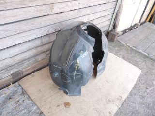 bontott FORD FOCUS III Bal első Dobbetét (Kerékjárati, Műanyag)