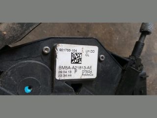 bontott FORD FOCUS III Bal első Központizár Motor