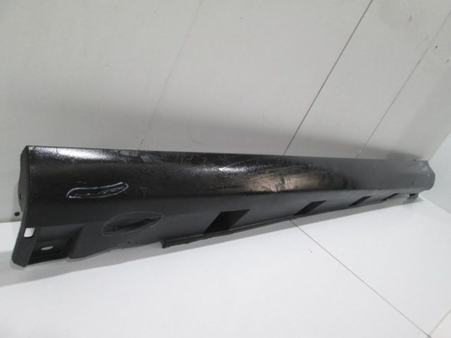 bontott FORD FOCUS III Bal első Küszöb Díszléc