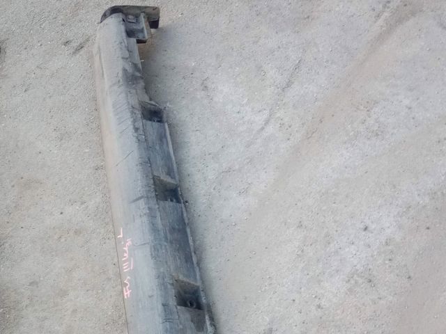 bontott FORD FOCUS III Bal első Küszöb Díszléc