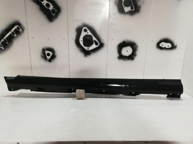 bontott FORD FOCUS III Bal első Küszöb Díszléc