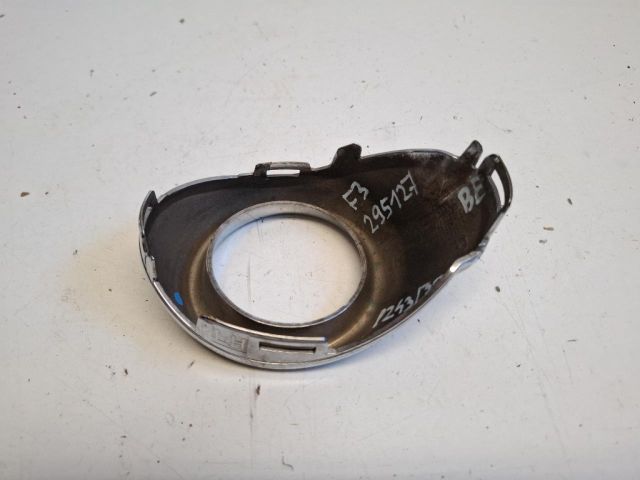 bontott FORD FOCUS III Bal első Lökhárító Vakborítás