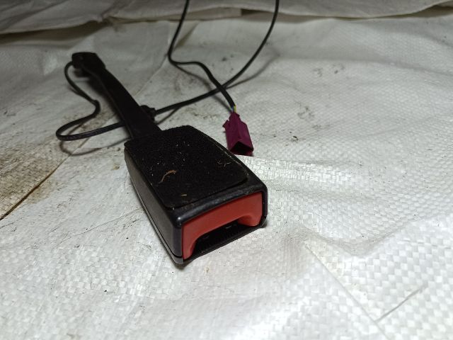 bontott FORD FOCUS III Bal első Övfeszítő