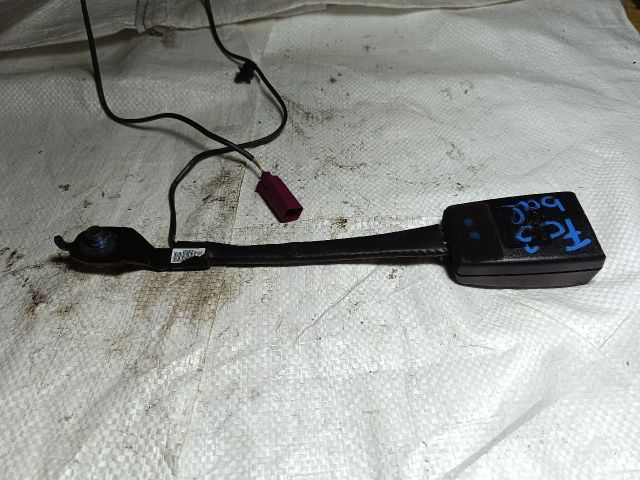 bontott FORD FOCUS III Bal első Övfeszítő