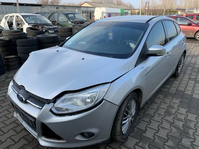 bontott FORD FOCUS III Bal első Sárvédő
