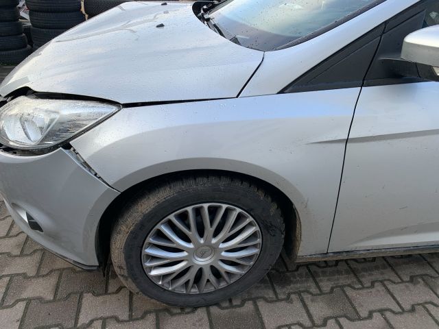 bontott FORD FOCUS III Bal első Sárvédő