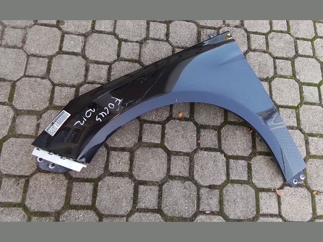 bontott FORD FOCUS III Bal első Sárvédő