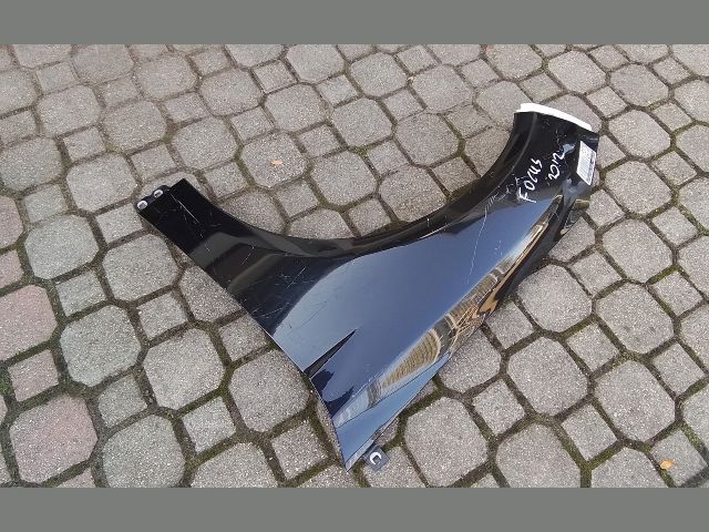 bontott FORD FOCUS III Bal első Sárvédő