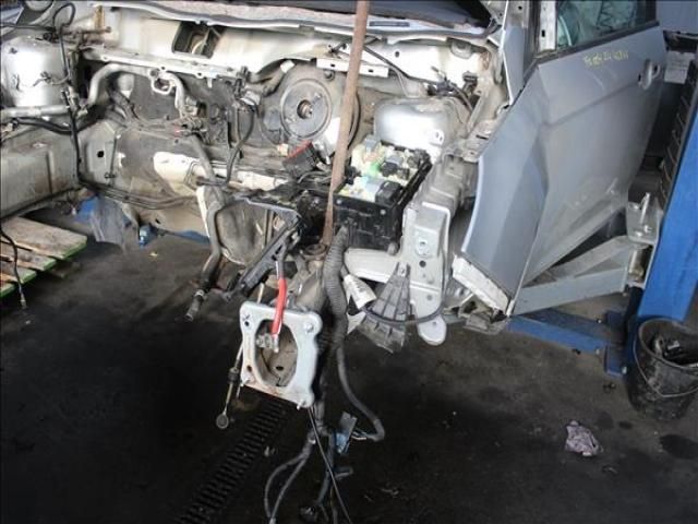 bontott FORD FOCUS III Bal első Ütközéscsillapító