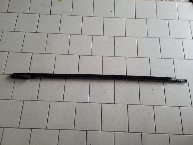 bontott FORD FOCUS III Bal első Vízlehúzó Gumicsík