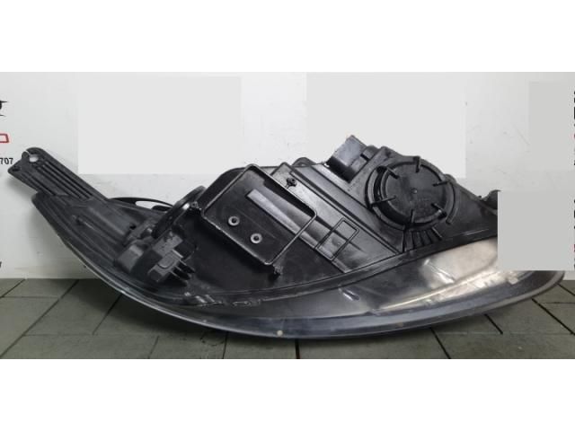 bontott FORD FOCUS III Bal Fényszóró