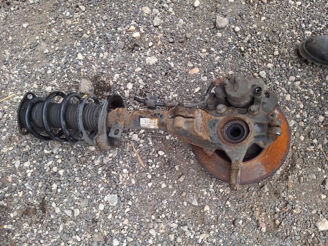 bontott FORD FOCUS III Bal Gólyaláb Csonkállvánnyal