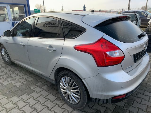 bontott FORD FOCUS III Bal Gólyaláb Csonkállvánnyal