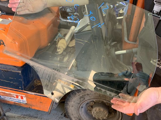 bontott FORD FOCUS III Bal hátsó Ablak