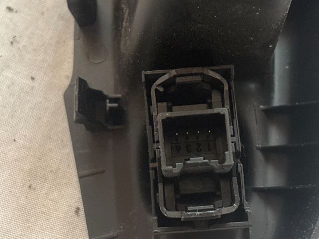 bontott FORD FOCUS III Bal hátsó Ablakemelő Kapcsoló