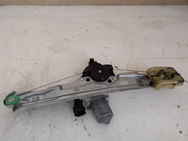 bontott FORD FOCUS III Bal hátsó Ablakemelő Szerkezet (Elektromos)