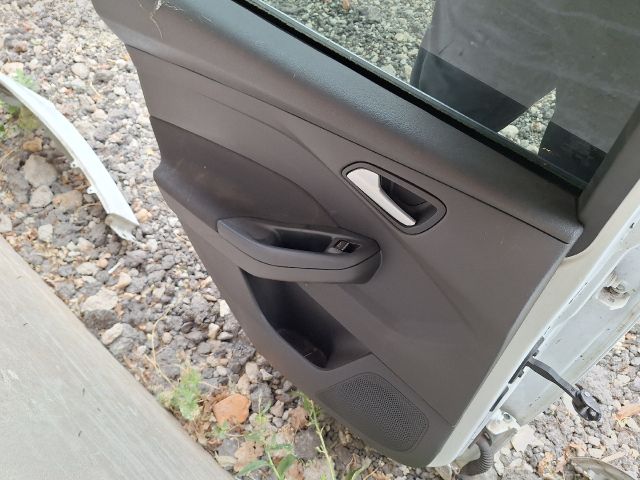 bontott FORD FOCUS III Bal hátsó Ajtó (Részeivel)