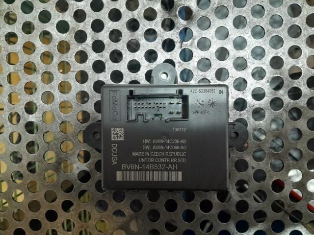 bontott FORD FOCUS III Bal hátsó Ajtó Vezérlőegység