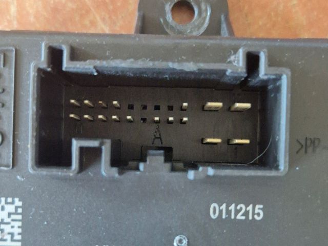 bontott FORD FOCUS III Bal hátsó Ajtó Vezérlőegység