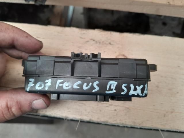 bontott FORD FOCUS III Bal hátsó Ajtó Vezérlőegység