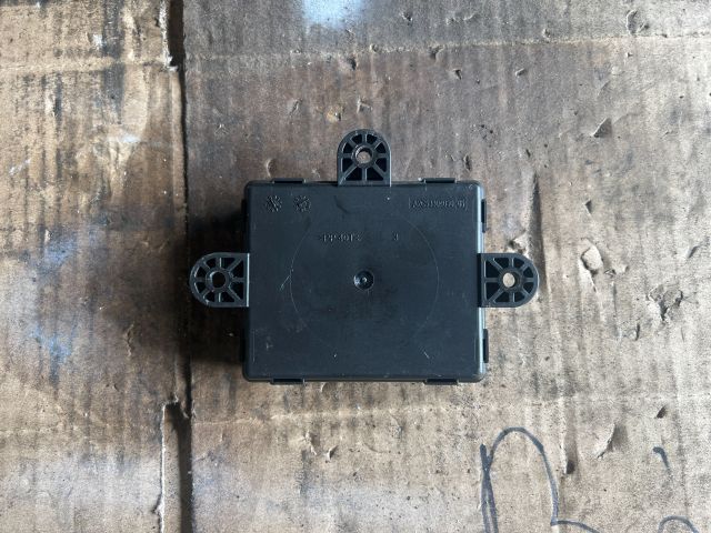 bontott FORD FOCUS III Bal hátsó Ajtó Vezérlőegység