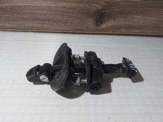 bontott FORD FOCUS III Bal hátsó Ajtóhatároló