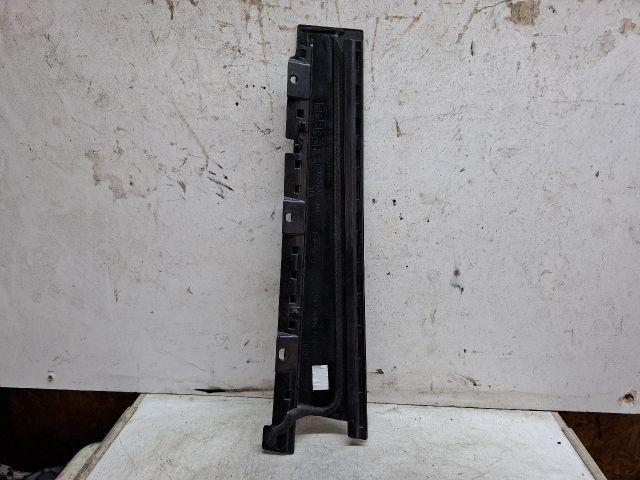 bontott FORD FOCUS III Bal hátsó Ajtókeret Burkolat