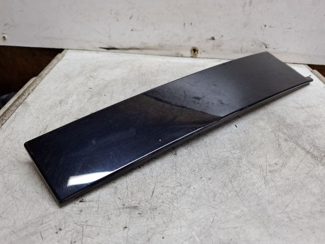 bontott FORD FOCUS III Bal hátsó Ajtókeret Burkolat