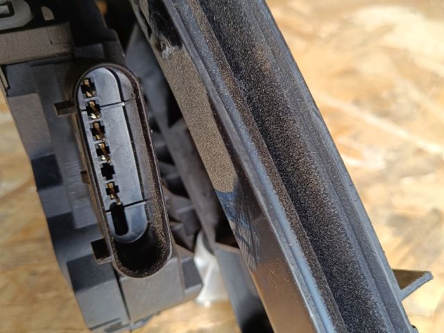 bontott FORD FOCUS III Bal hátsó Ajtózár