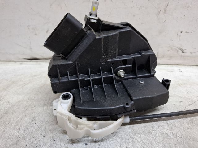 bontott FORD FOCUS III Bal hátsó Ajtózár