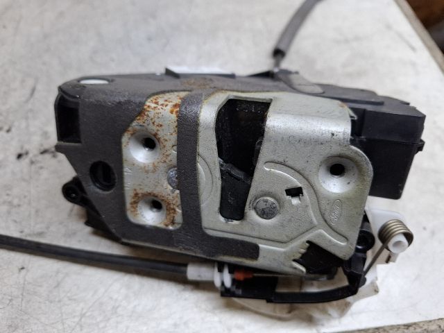 bontott FORD FOCUS III Bal hátsó Ajtózár