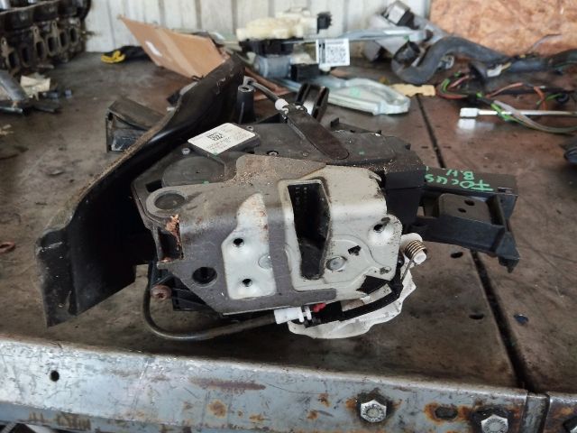 bontott FORD FOCUS III Bal hátsó Ajtózár