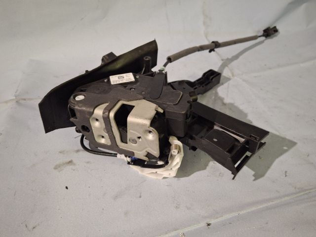 bontott FORD FOCUS III Bal hátsó Ajtózár