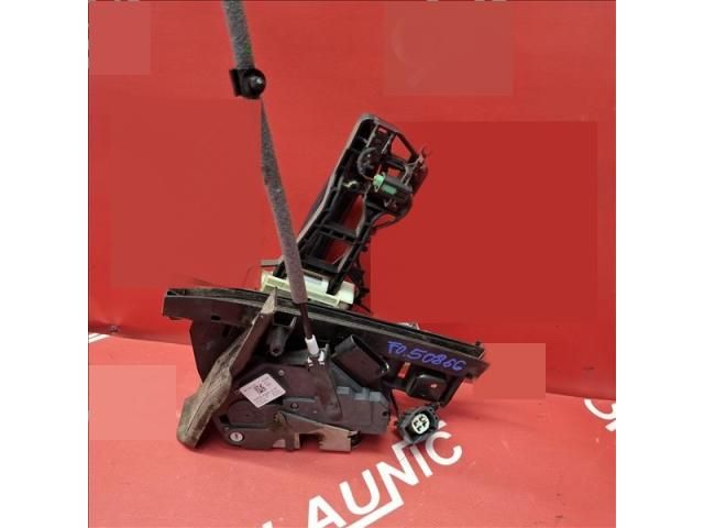 bontott FORD FOCUS III Bal hátsó Ajtózár