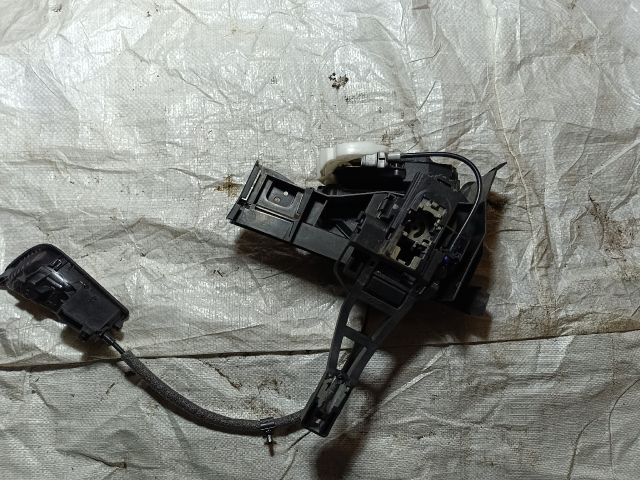 bontott FORD FOCUS III Bal hátsó Ajtózár