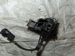 bontott FORD FOCUS III Bal hátsó Ajtózár