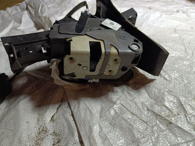 bontott FORD FOCUS III Bal hátsó Ajtózár