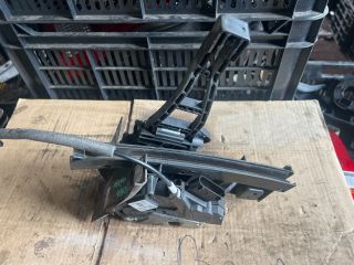 bontott FORD FOCUS III Bal hátsó Ajtózár