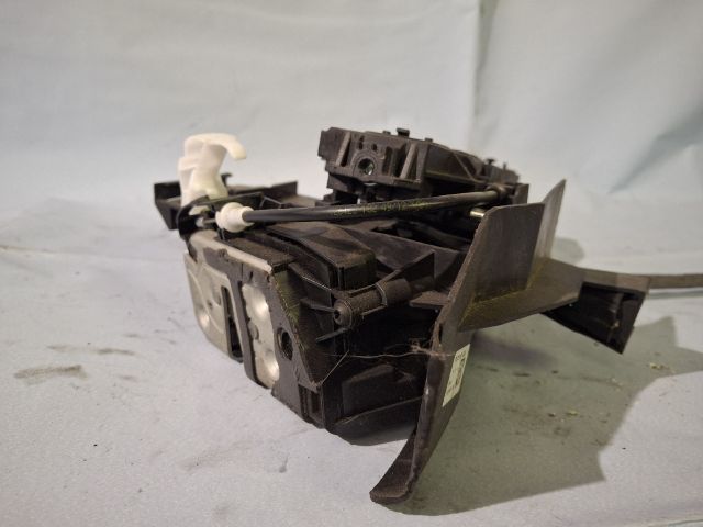 bontott FORD FOCUS III Bal hátsó Ajtózár