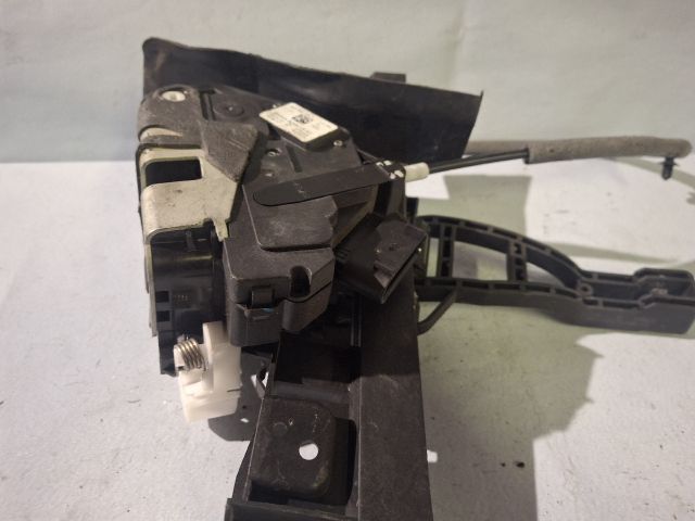 bontott FORD FOCUS III Bal hátsó Ajtózár