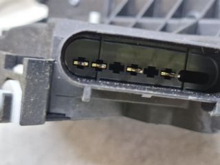 bontott FORD FOCUS III Bal hátsó Ajtózár