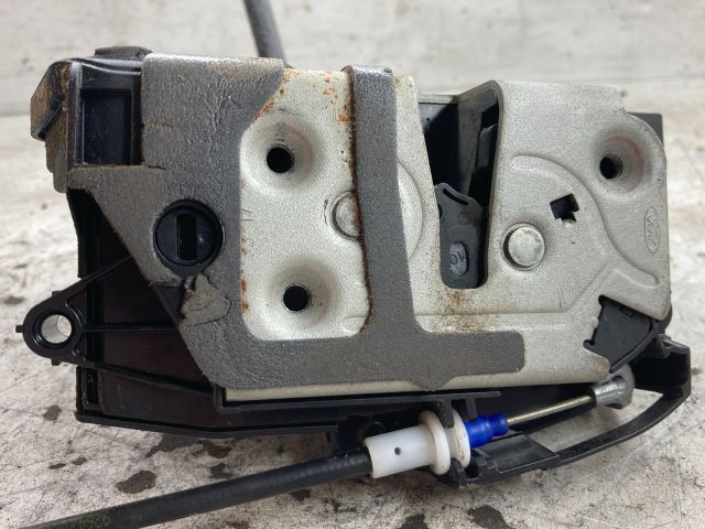 bontott FORD FOCUS III Bal hátsó Ajtózár