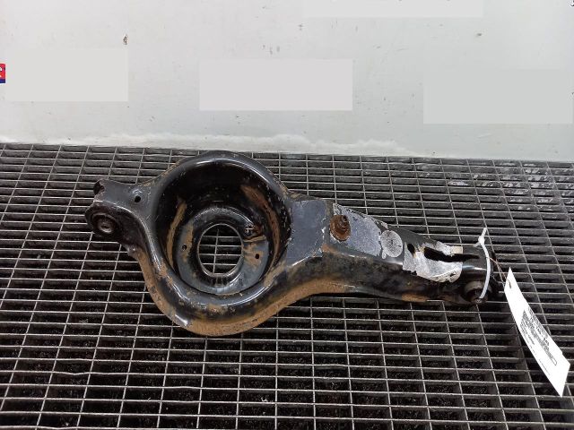 bontott FORD FOCUS III Bal hátsó Alsó Lengőkar